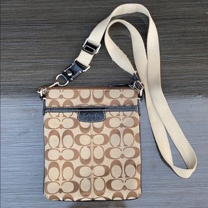 Authentic coach crossbody bag. Great condition